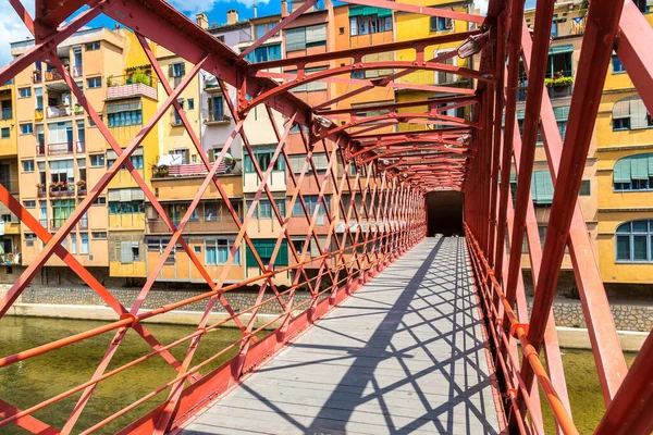 西班牙加泰罗尼亚 一个美丽的夏日 红铁桥 吉罗纳的埃菲尔铁桥 — 图库照片
