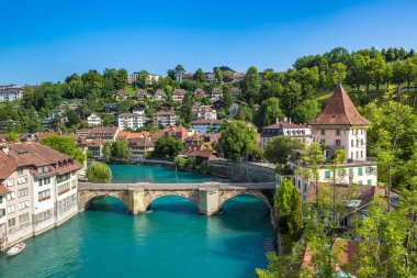 Bern panoramik manzarasına güzel yaz gün, İsviçre