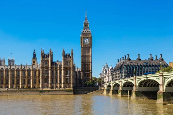 Big Ben Houses Parliament Westminster Bridge Londýně Krásný Letní Den — Stock fotografie