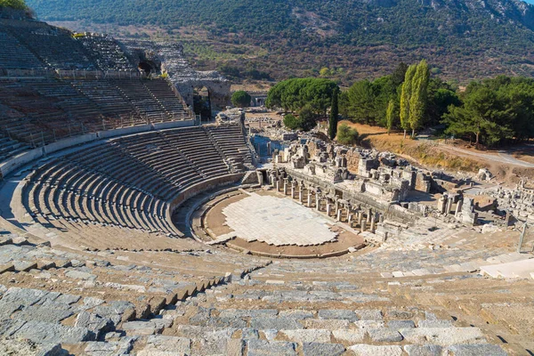 Anfiteatro Coliseo Antigua Ciudad Éfeso Turquía Hermoso Día Verano —  Fotos de Stock