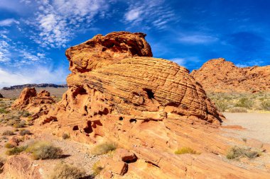 Ateş Vadisi Parkı güneşli bir günde, Nevada, ABD