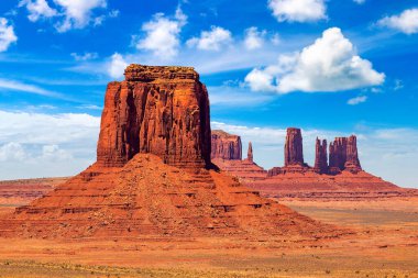 Güneşli bir günde Anıt Vadisi, Arizona, ABD