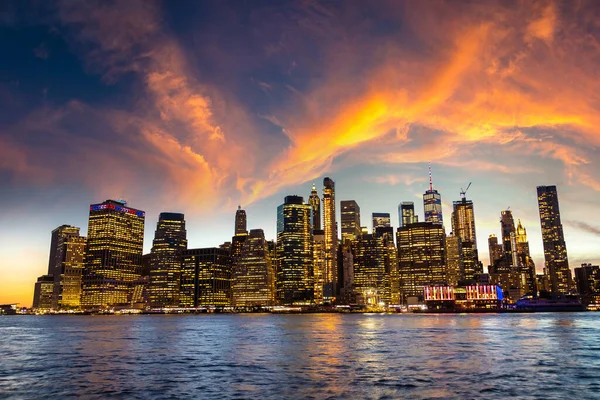 New York City Abd Günbatımından Sonra Manhattan Şehir Merkezinin Panoramik — Stok fotoğraf