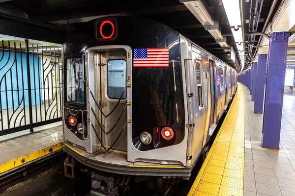Tren Subterráneo Estación Nueva York —  Fotos de Stock