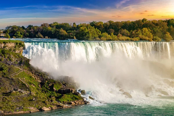 Vista Lateral Canadiense Niagara Falls American Falls Atardecer Niagara Falls — Foto de Stock