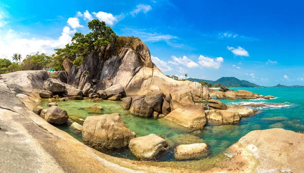 Tayland, Samui sahilinde Hin Ta ve Hin Yai Kayalıkları Panoraması