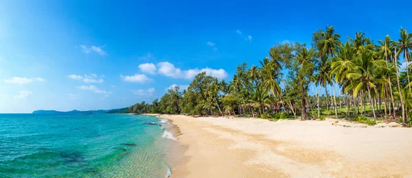 Panorama Della Spiaggia Tropicale Una Giornata Sole — Foto Stock