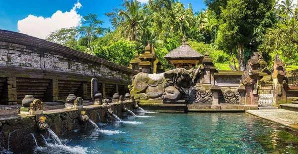 Panorama Pool Holy Water Pura Tirta Empul Temple Bali Indonesia — Stock Photo, Image