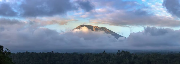Panorama Zachodu Słońca Tarasie Rice Wulkanu Agung Bali Indonezja Słoneczny — Zdjęcie stockowe