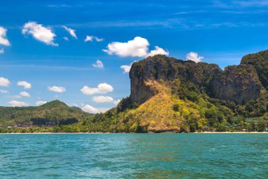 Pai Plong tropikal plajı Krabi, Tayland