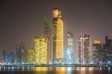 Abu Dabi bir yaz gecesinde, Birleşik Arap Emirlikleri