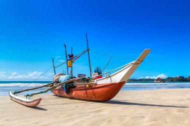 Sri Lanka 'da bir yaz günü balıkçı teknesi