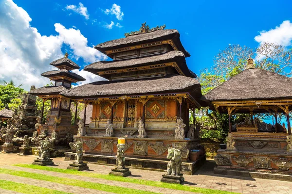 Templo Pura Desa Batuan Bali Indonesia Día Soleado —  Fotos de Stock