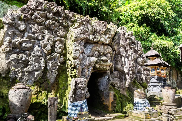 Cueva Del Elefante Goa Gajah Templo Bali Indonesia Día Soleado —  Fotos de Stock