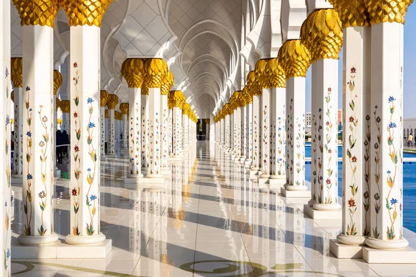 Sheikh Zayed Grand Mosque Abu Dhabi Summer Day United Arab — Stock Photo, Image