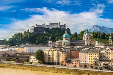 Salzburg Katedrali (Avusturya), güzel bir günde panoramik havadan görünümü