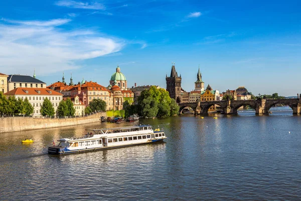 Vue Panoramique Pont Charles Prague Par Une Belle Journée Été — Photo
