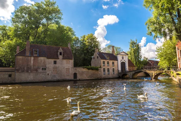 Häuser Kanal Brügge Einem Schönen Sommertag Belgien — Stockfoto