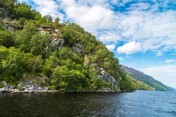Skoçya Loch Ness Güzel Manzarasına Güzel Yaz Günü Amerika Birleşik — Stok fotoğraf