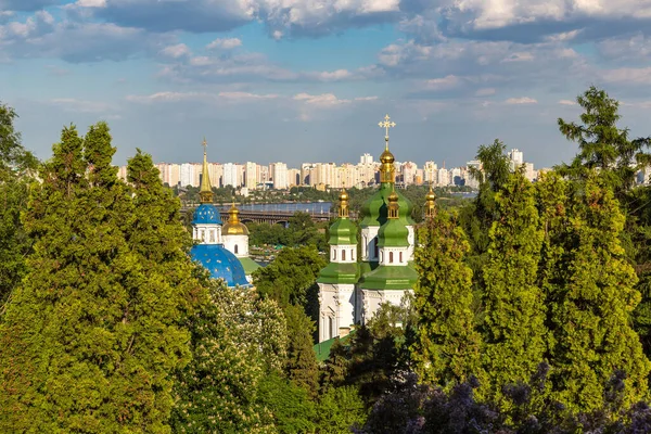 Vista Panorámica Kiev Monasterio Vydubychi Ucrania Hermoso Día Verano — Foto de Stock