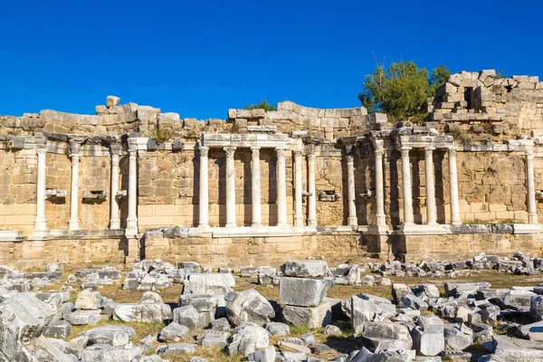 Ruïnes Van Agora Oude Stad Kant Een Mooie Zomerdag Antalya — Stockfoto