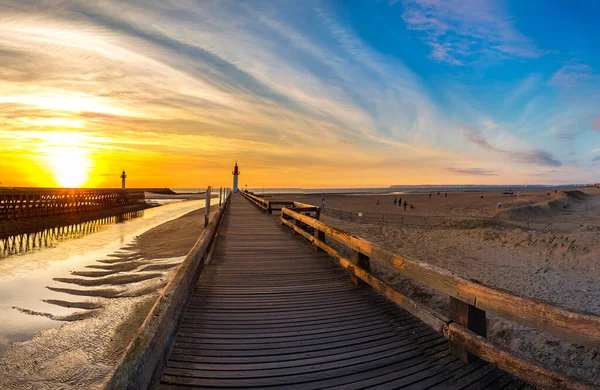 Panorama Över Träpiren Och Fyr Trouville Och Deauville Vacker Sommarkväll — Stockfoto