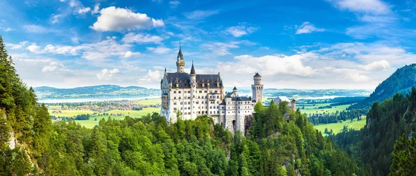 Het Kasteel Neuschwanstein Fussen Beieren Duitsland Een Mooie Zomerdag — Stockfoto