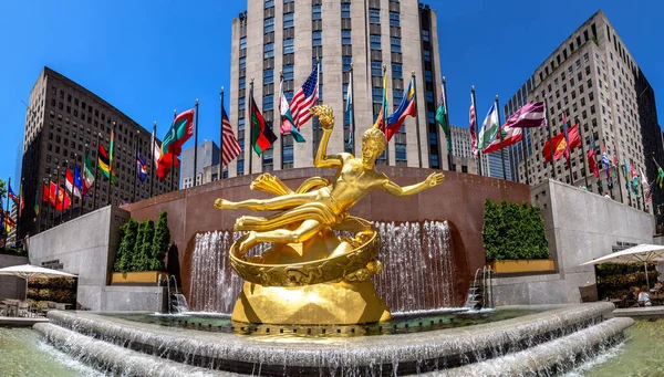 New York City Usa March 2020 Panorama Prometheus Statue Rockefeller — стокове фото