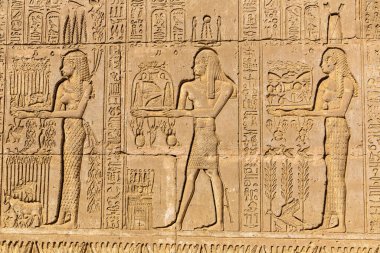 Güneşli bir günde Dendera Tapınağı, Luxor, Mısır