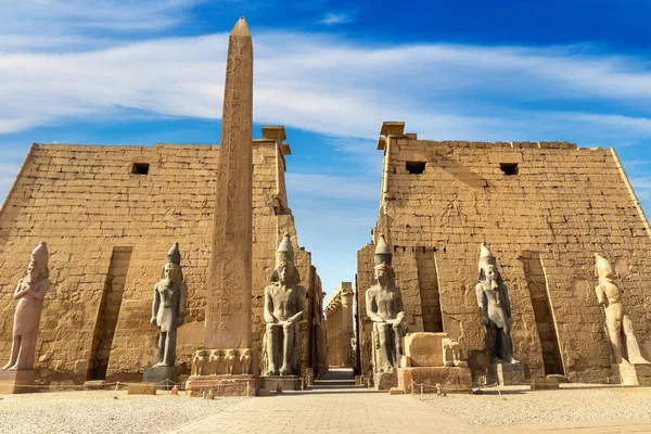 Luxor Temple Słoneczny Dzień Luxor Egipt — Zdjęcie stockowe