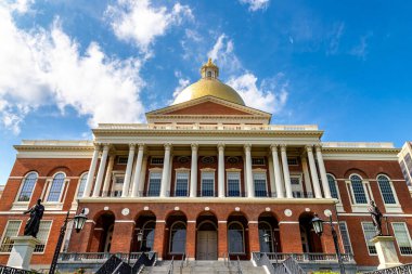 BOSTON, ABD - 29 Mart 2020: Massachusetts Eyalet Binası Boston, Massachusetts, ABD