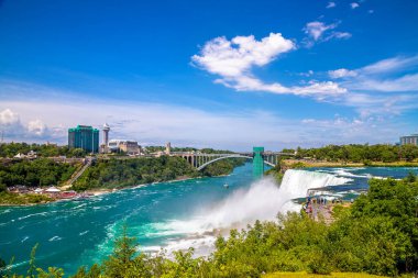 NIAGARA FALLS, ABD - 29 Mayıs 2019 ABD 'nin Niagara Şelalesi' ndeki Amerikan Şelalesi manzarası
