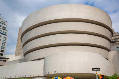 New York Şehri, ABD - 15 Mart 2020: Solomon R. Guggenheim Müzesi, New York, ABD