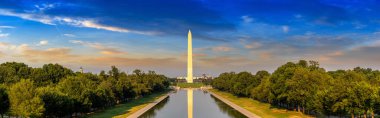 Washington DC, ABD 'de güneşli bir günde Washington Anıtı Panoraması