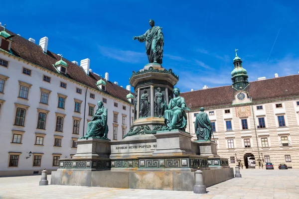 Pomník Císaře Františka Paláci Hofburg Vídni Krásné Letní Den — Stock fotografie