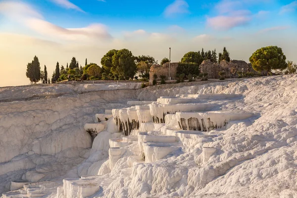 Piscinas Terraços Pamukkale Turquia Belo Dia Verão — Fotografia de Stock