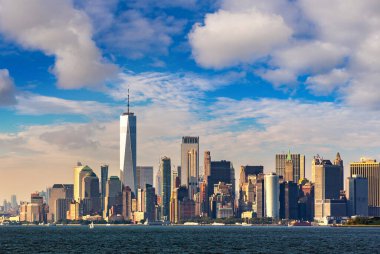 New York 'un New York şehrinin gün batımındaki panoramik manzarası, New York, ABD