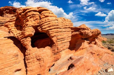 Ateş Vadisi Parkı güneşli bir günde, Nevada, ABD