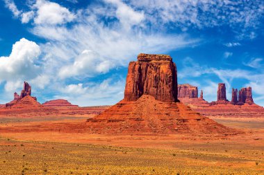 Güneşli bir günde Anıt Vadisi, Arizona, ABD
