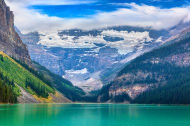 Louise Gölü 'nün panoramik manzarası, Kanada Banff Ulusal Parkı