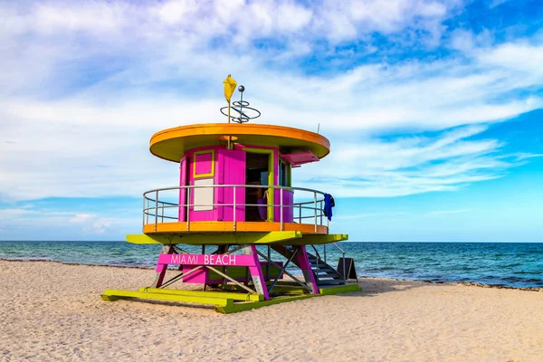 Florida Güneşli Bir Günde Miami Beach Güney Sahili Nde Cankurtaran — Stok fotoğraf