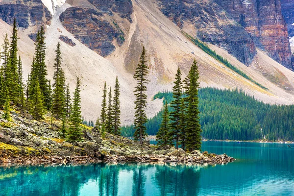 Вид Озеро Морейн Банфский Национальный Парк Канады — стоковое фото
