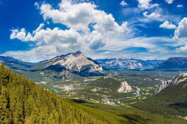 Πανοραμική Εναέρια Άποψη Της Πόλης Banff Στο Bow Valley Στο — Φωτογραφία Αρχείου