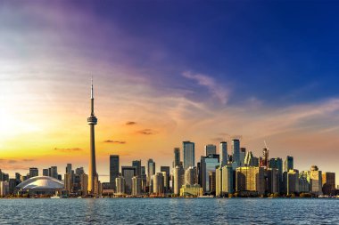 Toronto 'nun günbatımındaki panoramik görüntüsü, Ontario, Kanada