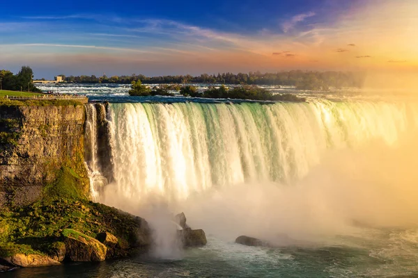 Kanadensisk Sida Niagarafallen Horseshoe Falls Vid Solnedgången Niagarafallen Ontario Kanada — Stockfoto