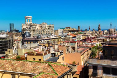 Güzel yaz gün, Catalonia, İspanya Barselona panoramik havadan görünümü