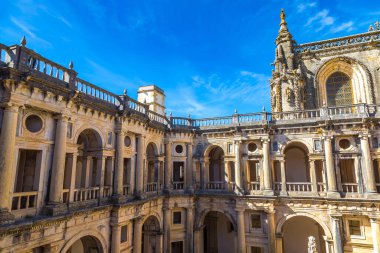 Ortaçağ Templar kalede tomar bir güzel yaz günü, Portekiz