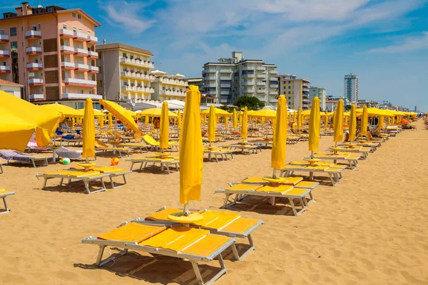 Paraguas Playa Lido Jesolo Mar Adriático Hermoso Día Verano Italia —  Fotos de Stock