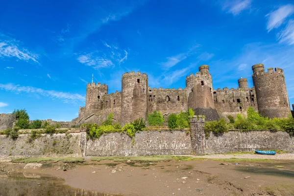 Conwy Κάστρο Στην Ουαλία Μια Όμορφη Καλοκαιρινή Μέρα Αγγλία Ηνωμένο — Φωτογραφία Αρχείου