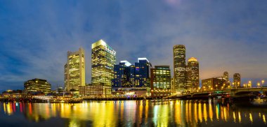 Boston 'un gece manzaralı panoraması, ABD